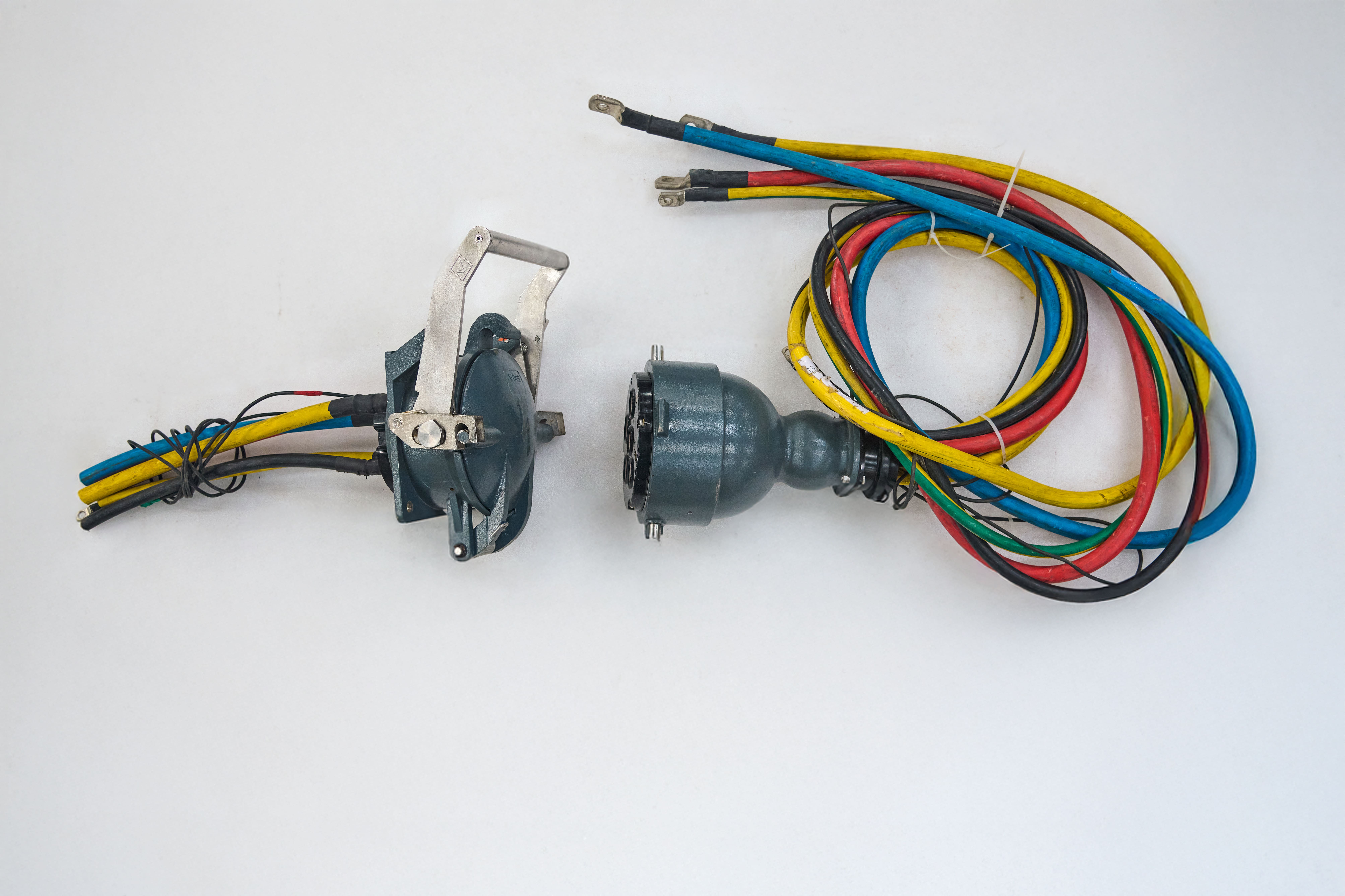 IV Coupler